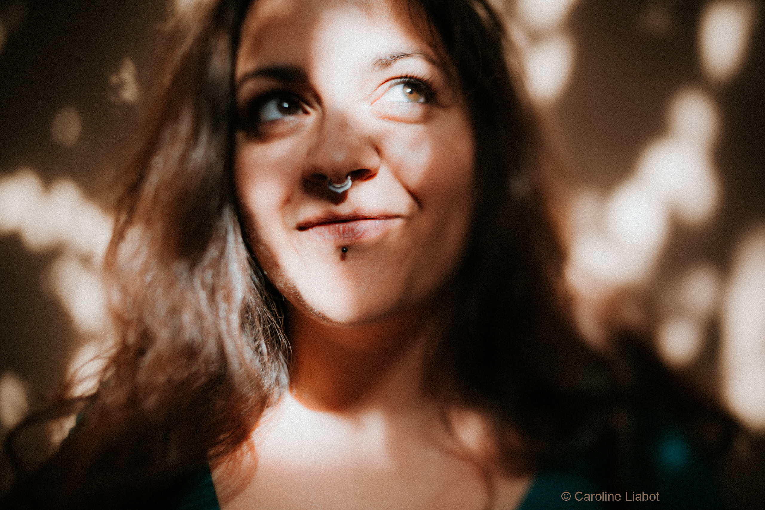 Visage d'une femme qui sourit
